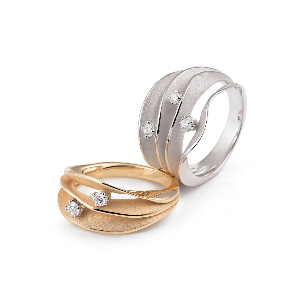 Annamaria Camilli Essential ring
