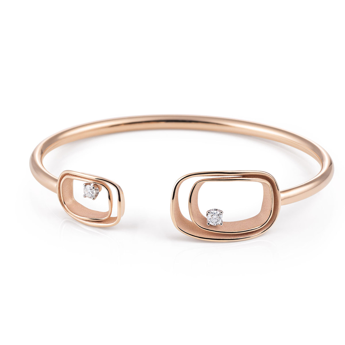 Annamaria Camilli Essential ring