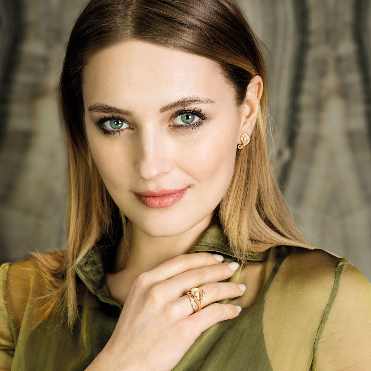Annamaria Camilli Flower ring